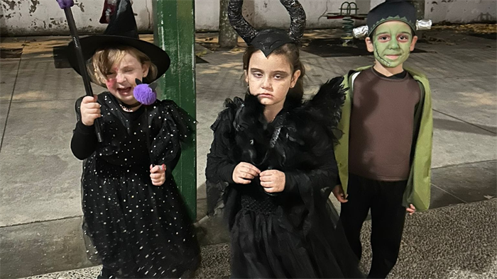 somoscomarca_20251031_obarco_juliogurriaran_fiestahalloween (3)