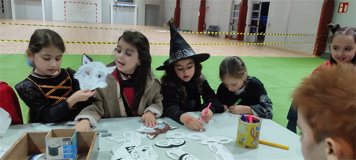 somoscomarca_20251031_obarco_juliogurriaran_fiestahalloween (13)