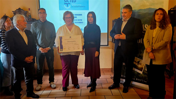 somoscomarca_20251106_obarco_pazodocastro_distinciones_xeodestinotrevinca-manzaneda (14)