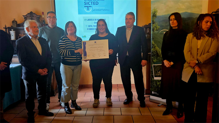 somoscomarca_20251106_obarco_pazodocastro_distinciones_xeodestinotrevinca-manzaneda (15)