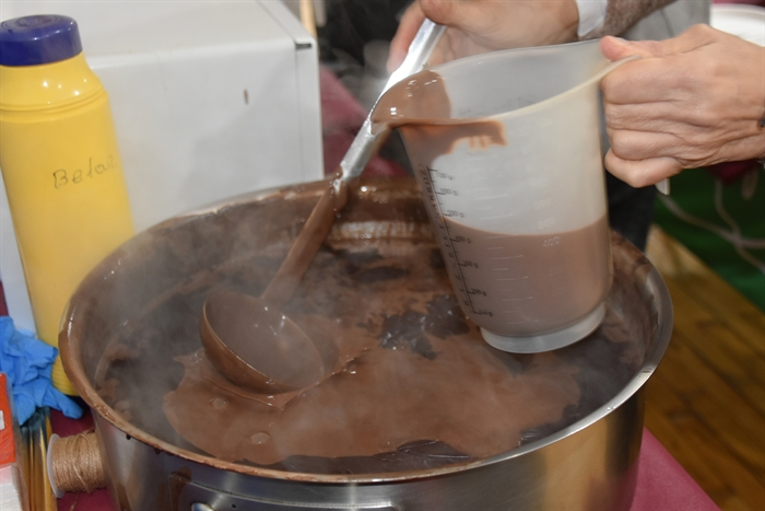 somoscomarca_20251129_obarco_pebllonvello_chocolatadacancer (1)