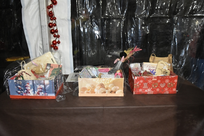 somoscomarca_20251130_rubia_mercadonavidad_chocolatada_regalos_sorteocestas (3)