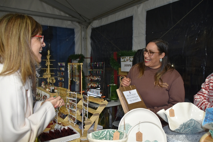 somoscomarca_20251130_rubia_mercadonavidad_chocolatada_regalos_sorteocestas (7)