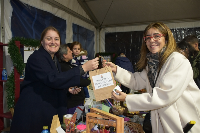 somoscomarca_20251130_rubia_mercadonavidad_chocolatada_regalos_sorteocestas (8)