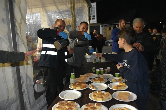 somoscomarca_20251130_rubia_mercadonavidad_chocolatada_regalos_sorteocestas (10)