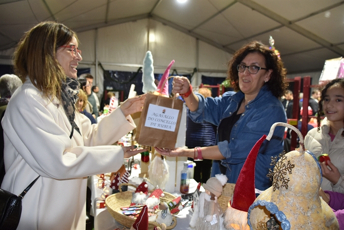 somoscomarca_20251130_rubia_mercadonavidad_chocolatada_regalos_sorteocestas (12)