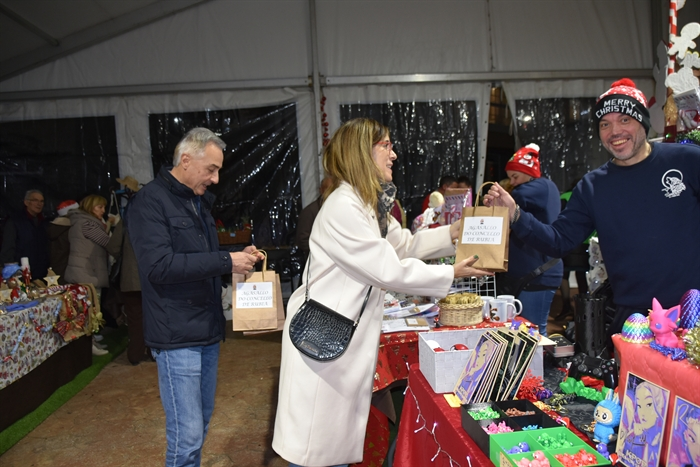 somoscomarca_20251130_rubia_mercadonavidad_chocolatada_regalos_sorteocestas (13)