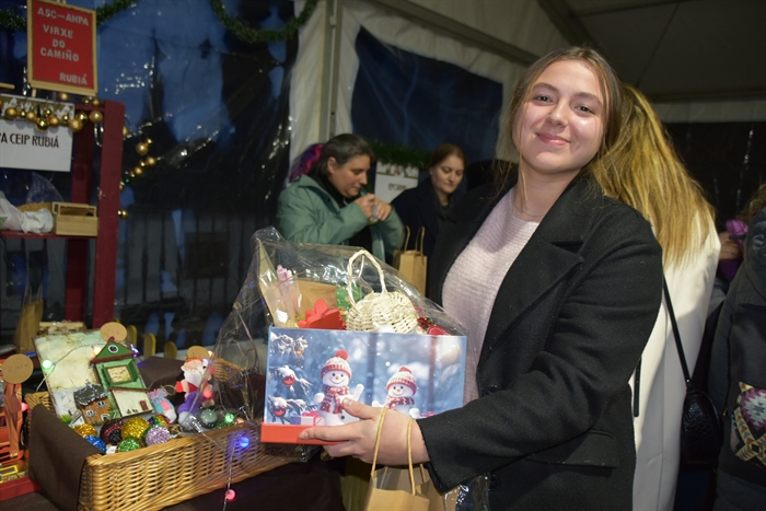 somoscomarca_20251130_rubia_mercadonavidad_chocolatada_regalos_sorteocestas (19)