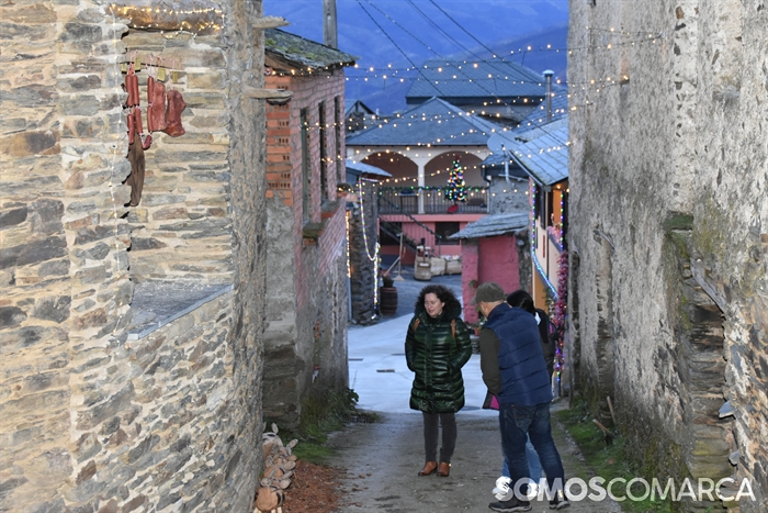 somoscomarca_20251207_obarco_fervenza_decoracionnavidad (13)
