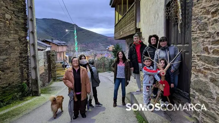 somoscomarca_ocastelo_navidad2025_decoracion_luces759