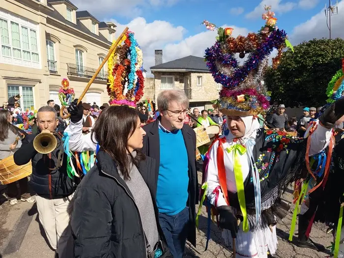 somoscomarca_202600217_MANZANEDA_DESFILE_FULIONS_autoridades2829
