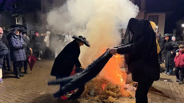 somoscomaca_aruavella_enterrodasardi&ntilde;a (3)