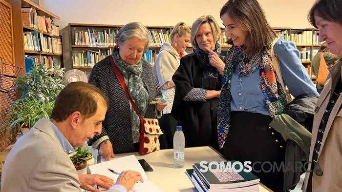 somoscomarca_arua_biblioteca_presentacionlibrolitoalva677