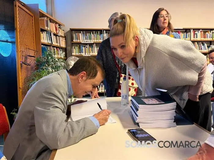 somoscomarca_arua_biblioteca_presentacionlibrolitoalva678