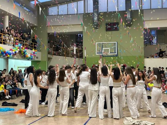 portada_somoscomarca_obarco_colegiodivinapastora_findecursograduacion (2)