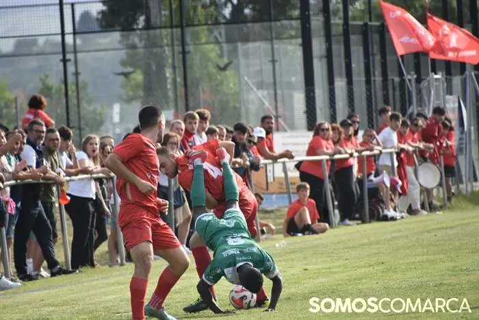 somoscomarca_20260606_vilamartin_oba&ntilde;adorio_futbol_cdcorgomoplayoff (47)