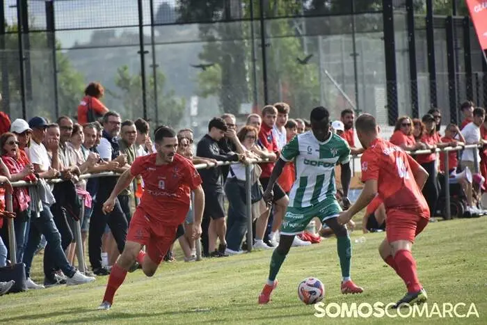 somoscomarca_20260606_vilamartin_oba&ntilde;adorio_futbol_cdcorgomoplayoff (48)