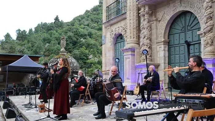 somoscomarca_asermidas_luarnalubre_concierto2500
