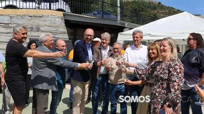 somoscomarca_riodolas_alfonsorueda_carreteracasoio_riodolas (5)