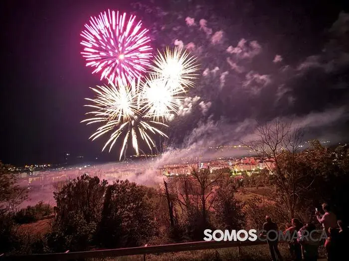 somoscomarca_obarco_fuegosartificiales_festasdocristo2026 (11)