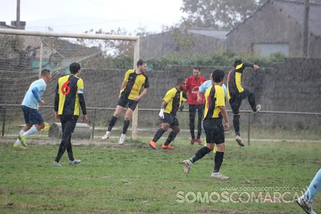 CD Trives frente a CD Espadana en O Agro (15)