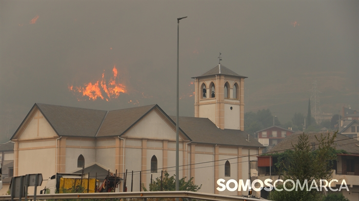 portada_somoscomarca_20250817_vilamartin_incendio_iglesia_llamas