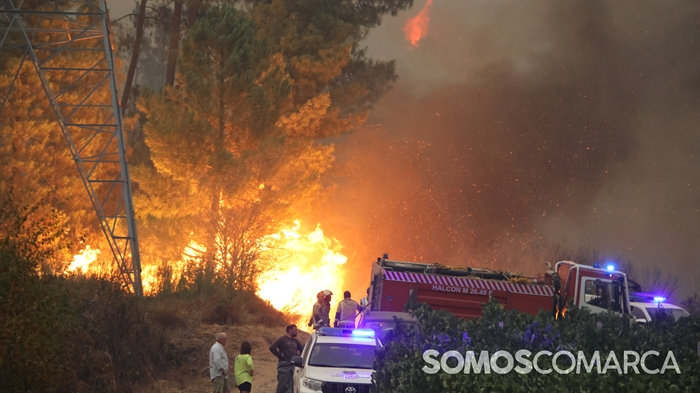 somoscomarca_20250817_rubia_incendio_oval_ume_gente_llamas
