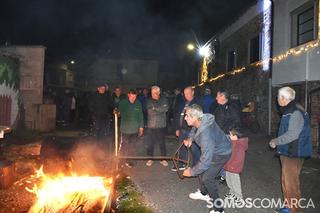 somoscomarca_20251108_corgomo_arcos_magostos_castañas_bombos_fuego (2)