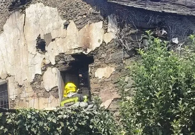 somoscomarca_arua_incendio_callecantalarana_palleirajpeg (3)