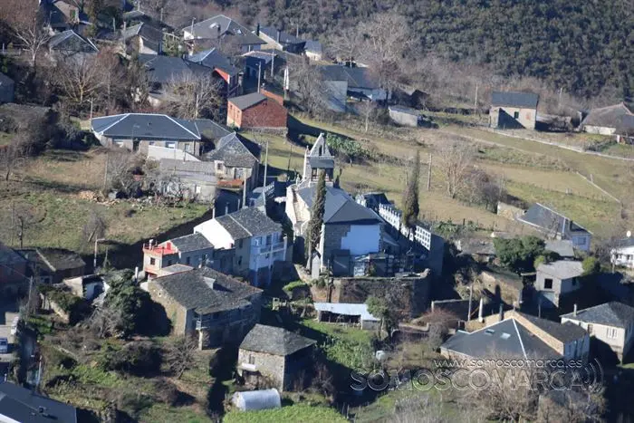 Iglesia de Celavente vista desde A Aceveda
