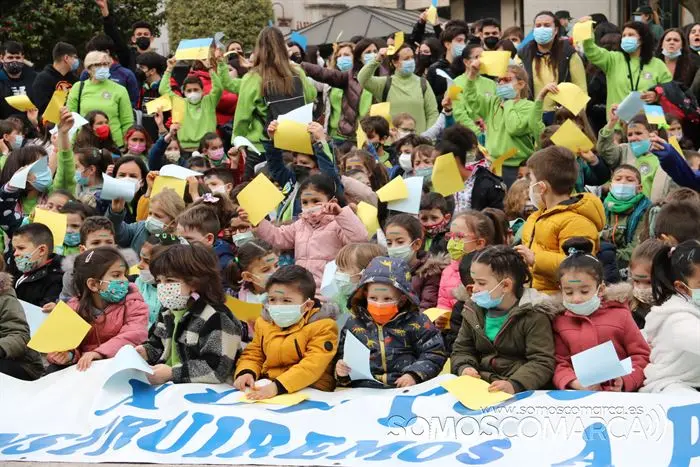 somoscomarca_obarco_marchaporlapaz_ucrania_paz_colegios_2022 (40)