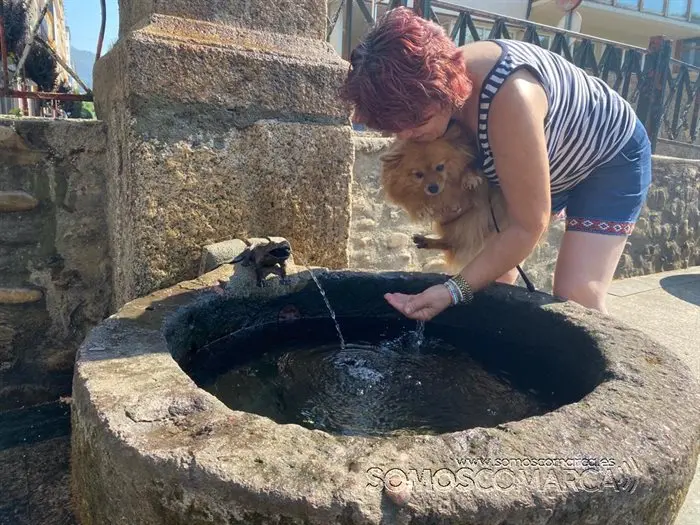 somoscomarca_agua_calor_fuente_malecon_oladecalor_sol_2022 (5)