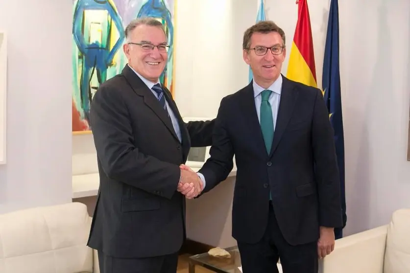 SAN CAETANO
12,00 h.- O presidente da Xunta, Alberto Núñez Feijóo, manterá unha reunión co presidente da Federación Galega de Municipios e Provincias (Fegamp), Alfredo García. No seu despacho de San Caetano
foto xoán crespo
09/01/17