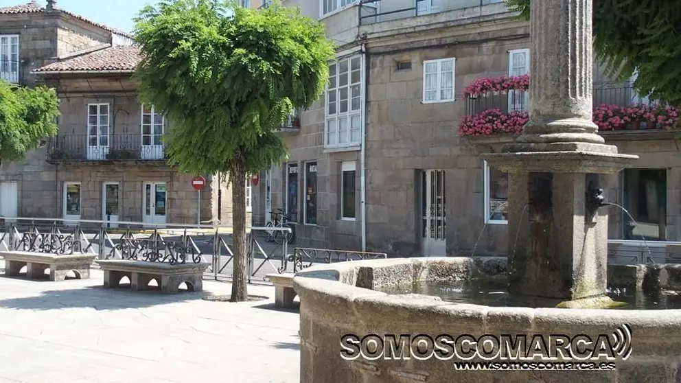 Portada. Plaza do Pilón de Trives