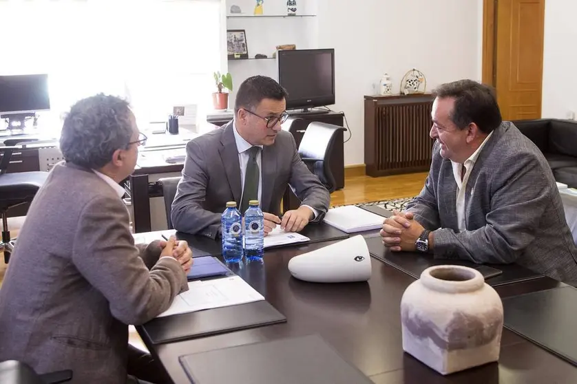 O conselleiro do Medio Rural, José González, recibirá ao alcalde do concello ourensán de Larouco, Joaquín Prieto.
foto xoán crespo
22/10/2018