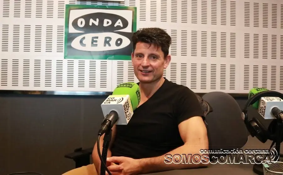 Nicolás Karate en el estudio de Onda Cero Valdeorras