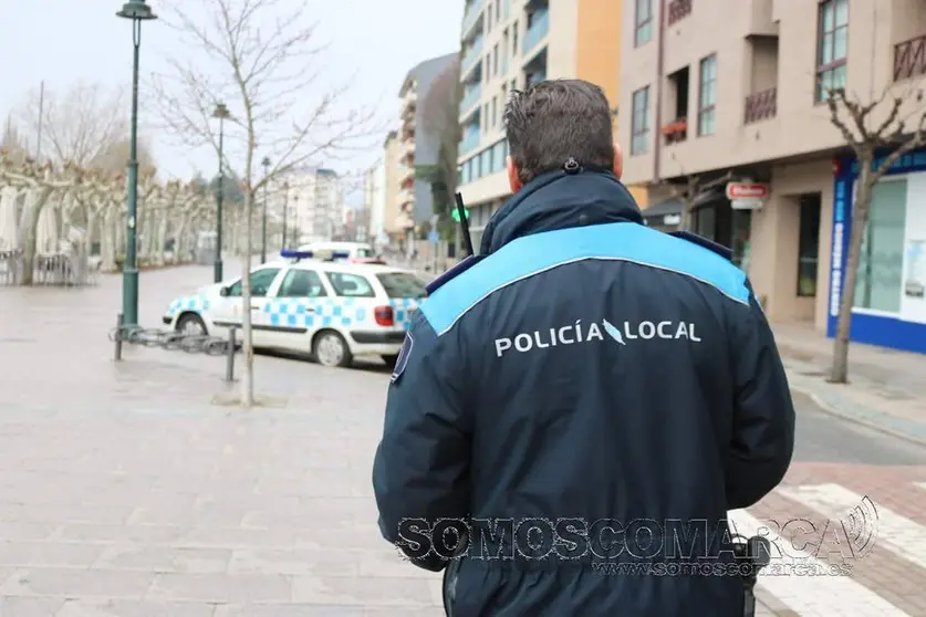 Policía Local en el Malecón de O Barco