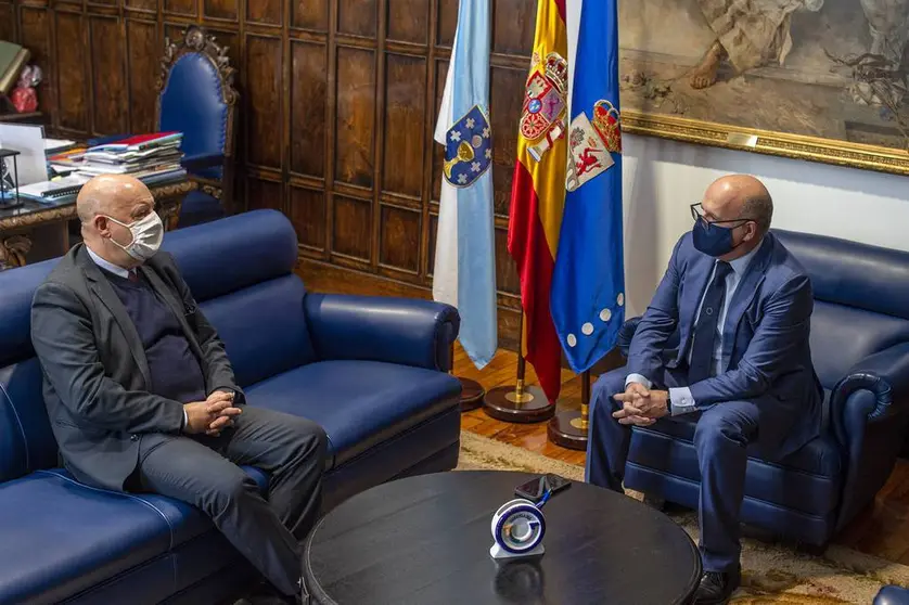 Reunión Manuel Baltar (Presidente da Deputación Ourense) con Xoán Vázquez Mao (Secretario Xeral do Eixo Atlántico).