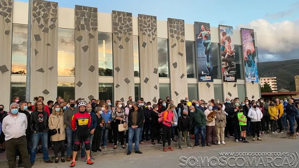 somoscomarca_concentracion_piscinasclimatizadas_obarco_gente_apertura_grit_2021-10-20 (2)