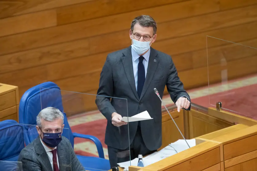 O presidente da Xunta, Alberto Núñez Feijóo, responde as preguntas dos grupos no Pleno da Cámara. Pazo do Hórreo, Santiago de Compostela, 10/12/{yr0}.