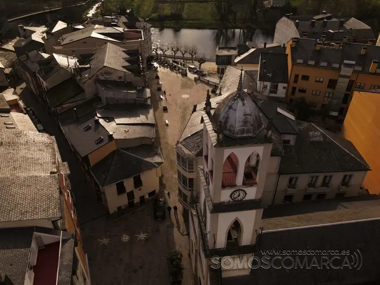 Iglesia de San Mauro de O Barco a vista de dron