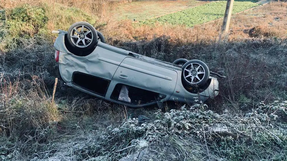 somoscomarca_sobradelo_suceso_accidente_vuelco_ou533_2022 (2)