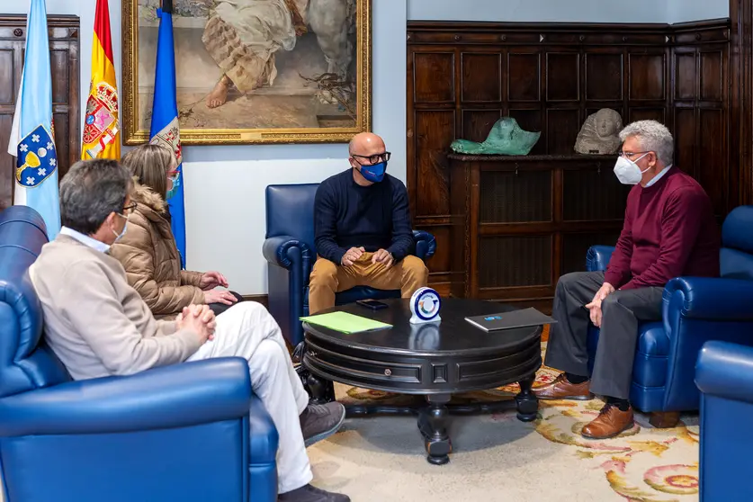 Reunión Manuel Baltar (Presidente da Deputación Ourense) con Victor Cobo Árias e Severino González, Presidente e Xerente da AA Galega de Pizarristas, respectivamente e acompañado de María del Carmen González Quintela (Alcaldesa do concello de Carballeda de Valdeorras).
