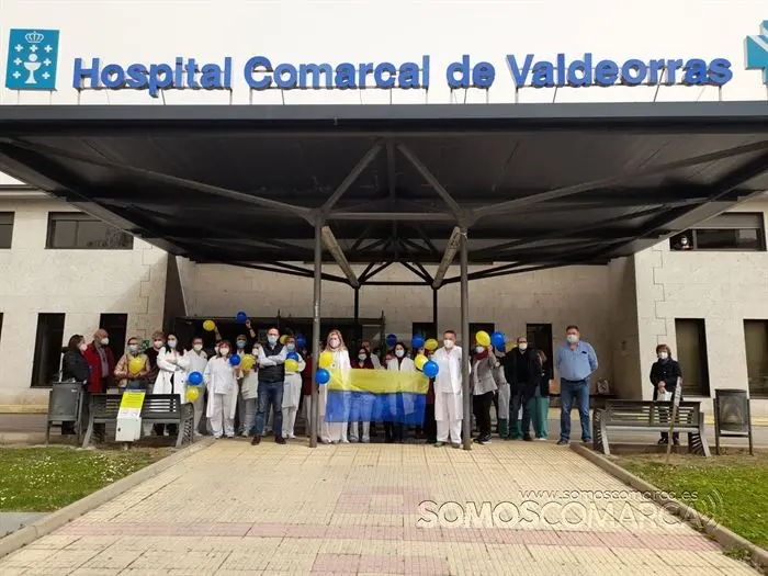 Minuto de silencio en el Hospital Público de Valdeorras en repulsa por la guerra de Ucrania