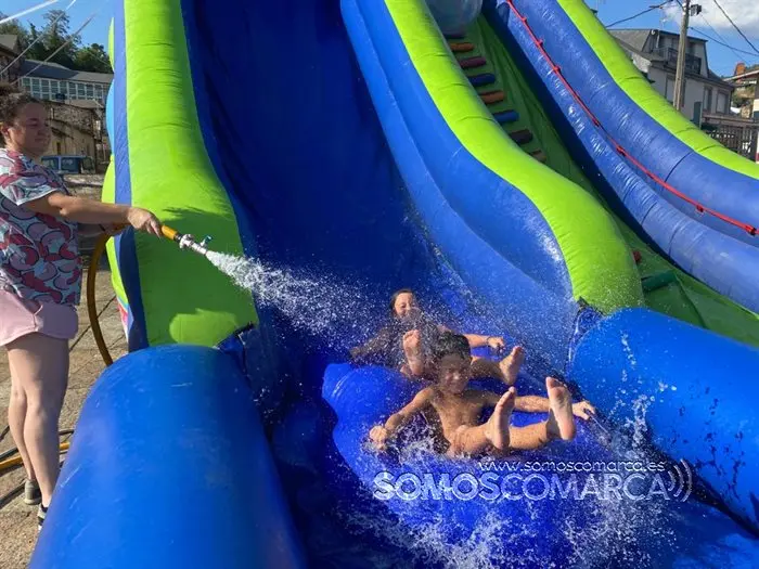 somoscomarca_vilamartin_hinchables_agua_2022 (2)