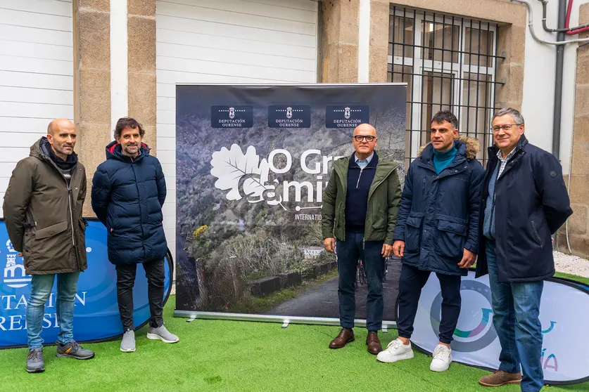 -12.00 horas: Presentación da etapa ourensá de O Gran Camiño 2023.- O presidente da Deputación, Manuel Baltar, participa na presentación da etapa ourensá de O Gran Camiño 2023 acompañado, entre outros, polos ex ciclistas Ezequiel Mosquera -promotor da volta- e Óscar Pereiro. Tamén están no acto Mario Rodríguez González (Alcalde de Esgos e lugar donde tera a saia a etapa) e Xulio Conde Blanco (Presidente do Clube Ciclista Maceda).Lugar: Patio interior do Pazo Provincial (Ourense). 