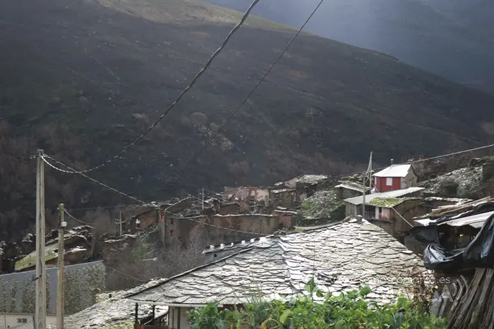 somoscomarca_candeda_visita_alfonsorueda_incendio_ayudas_casas_2022 (7)