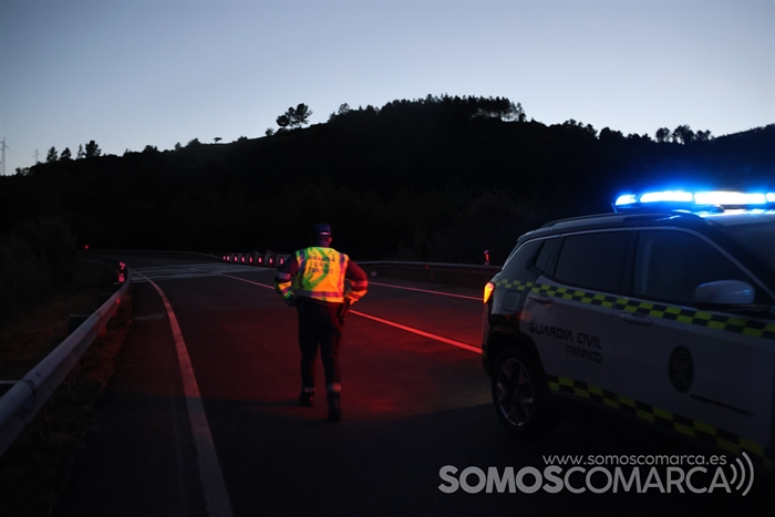 somoscomarca_vilamartin_n120_carreteracortada_accidente_crucevilamartin_noche_20232023859 (3)