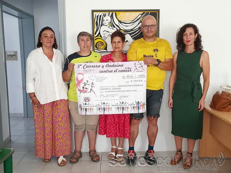 somoscomarca-aecc-cancer-entregacheque-2023-017-18