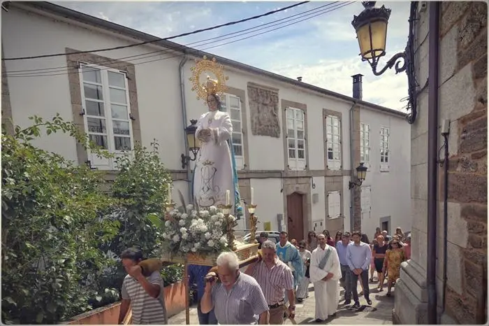 Fotografías cedidas de la procesión de San Roque y la Asunción, en Viana realizadas por J.L. Ortíz. (4)